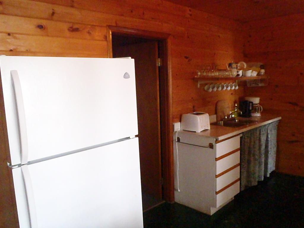 Red Lodge Resort Little Current Habitación foto